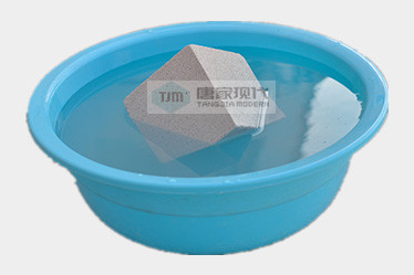 質(zhì)量輕，降低結(jié)構(gòu)成本